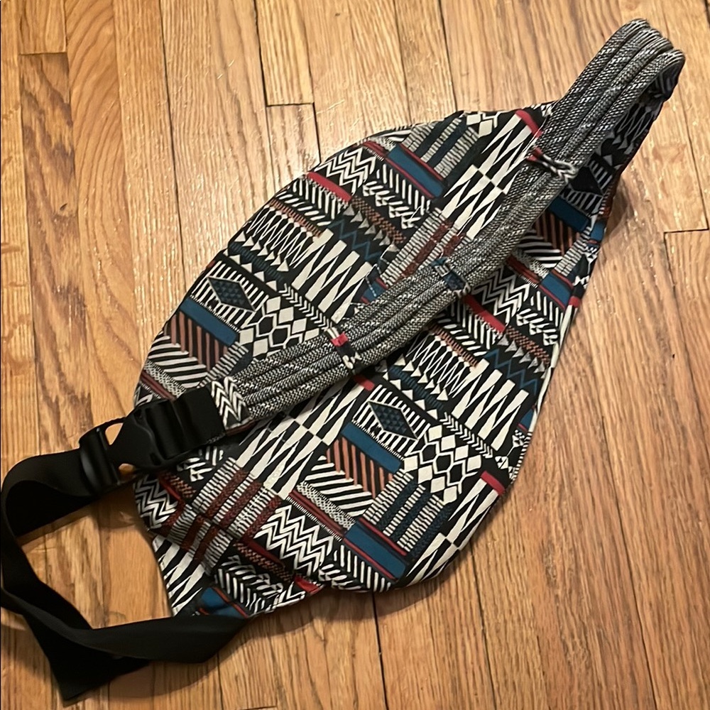 KAVU Patterned Sling Bag - Picture 3 of 3